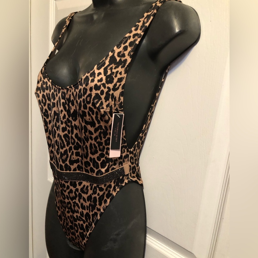 Victoria’s Secret ￼Leopard 🐆 swimsuit /￼ Bodysuit￼ - Picture 12 of 16